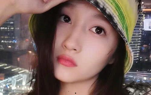 国产酒店自拍,捕捉现代旅居生活的瞬间  第3张